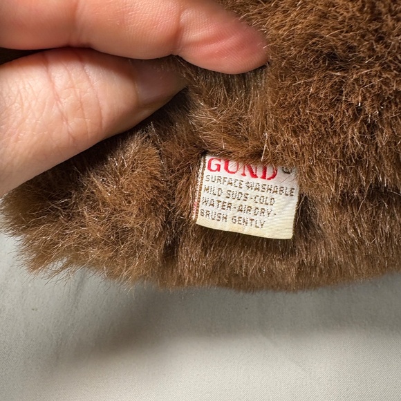 17" Gund Dark Brown Teddy Bear Stuffed Animal Plush Toy Red Bow Vintage - Picture 8 of 9